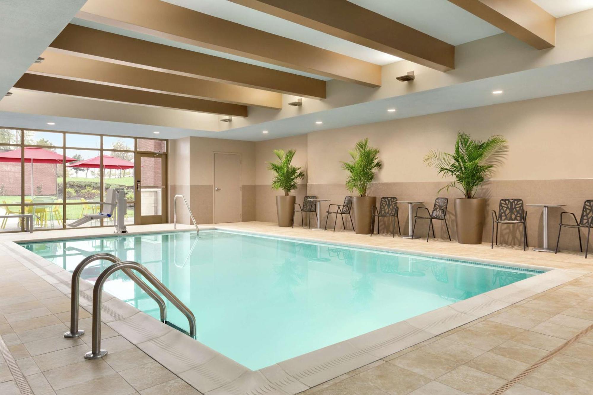Home2 Suites By Hilton Florence Cincinnati Airport South Exteriör bild