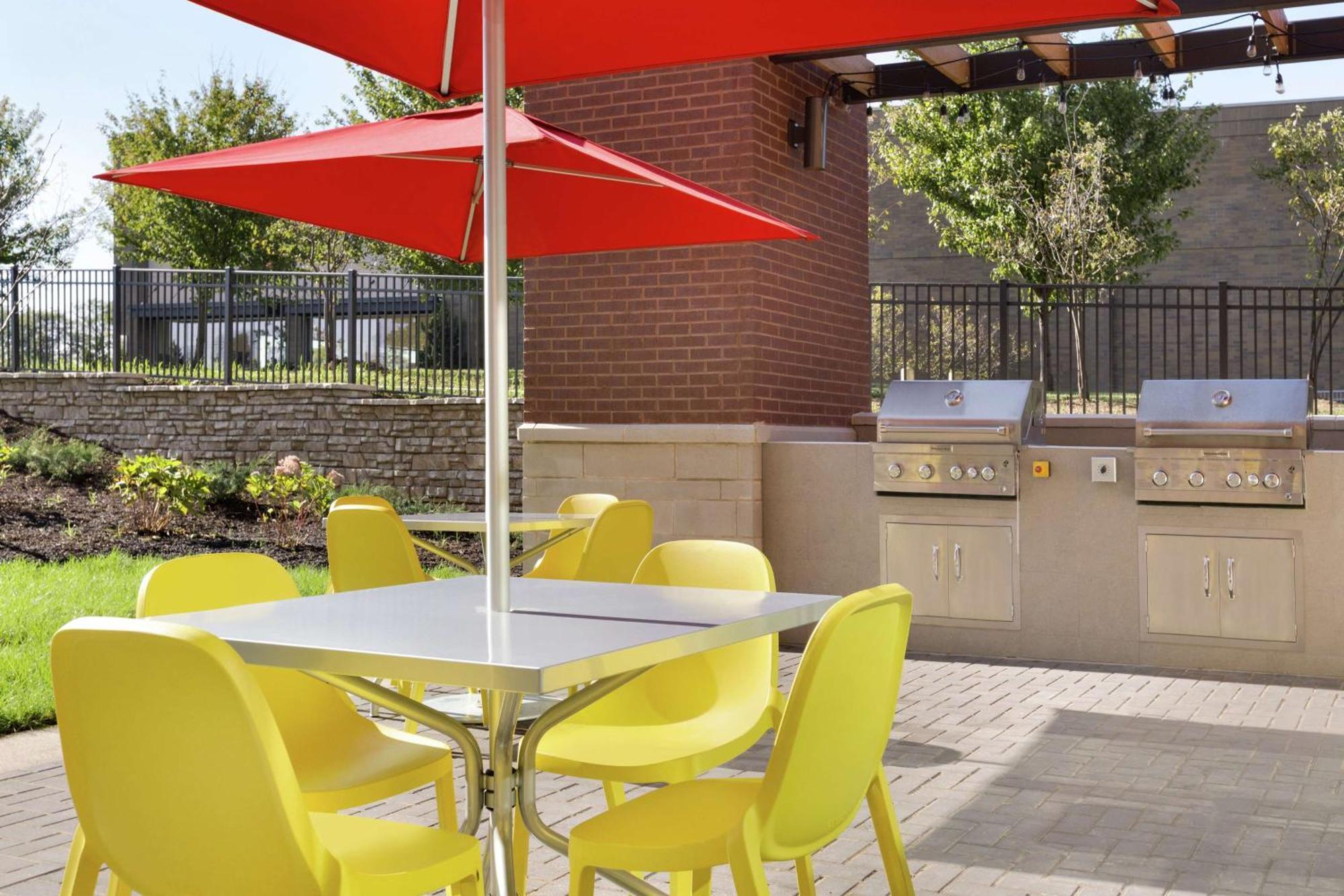 Home2 Suites By Hilton Florence Cincinnati Airport South Exteriör bild